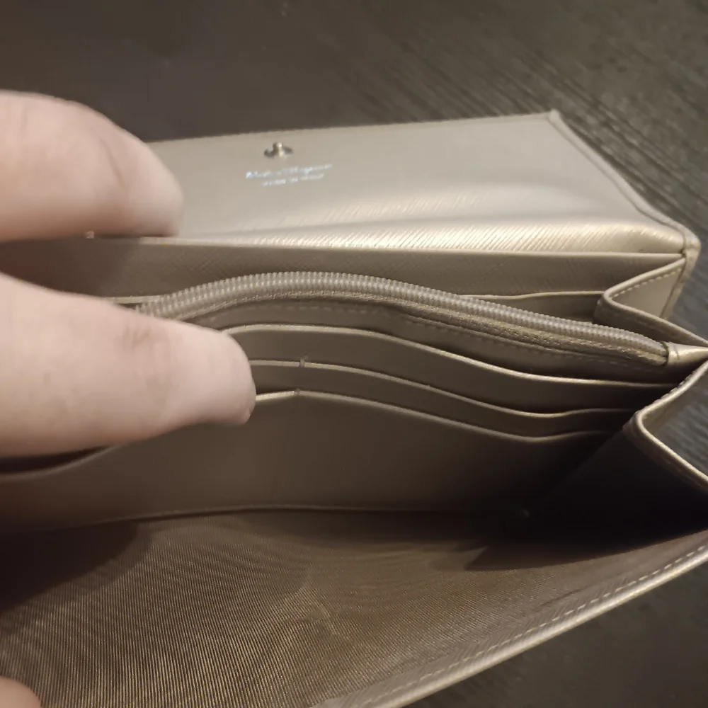 Salvatore Ferragamo Grey Leather Wallet With Silver Hardware (EUC) - Picture 8 of 13